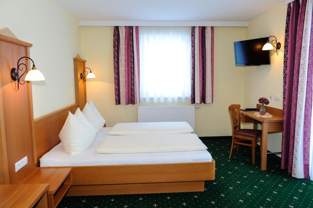 Hotel Posauner سانكت فيت ايم بونغو المظهر الخارجي الصورة